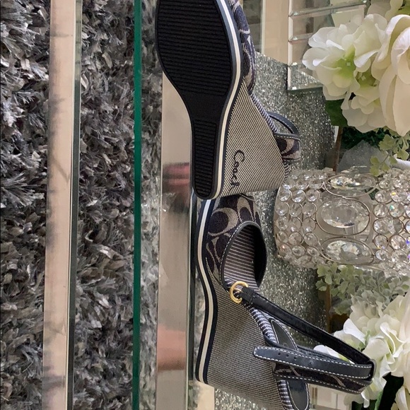 Shoes - Picture 2 of 3